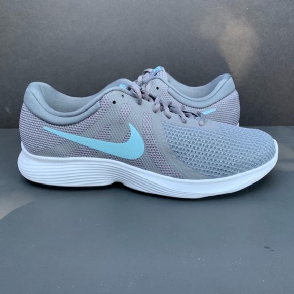 Nike Revolution - Picture 4 of 7